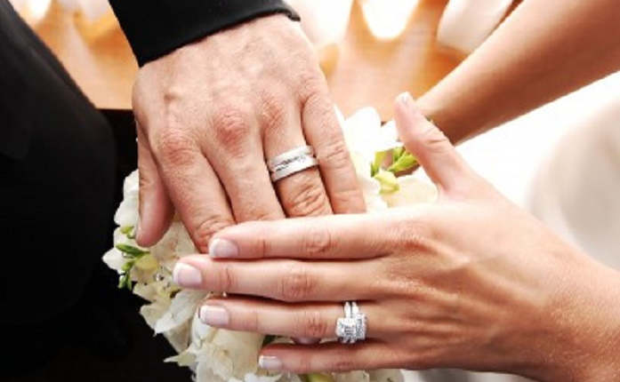 Şagirdi ilə evlənən müəllimə: `Biz bir-birimizi sevirik`